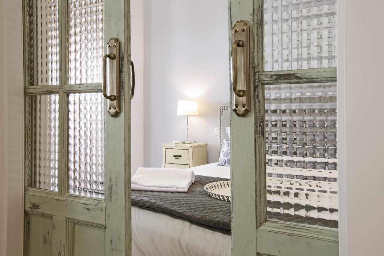 Reina Sofía Boutique By Madflats Collection