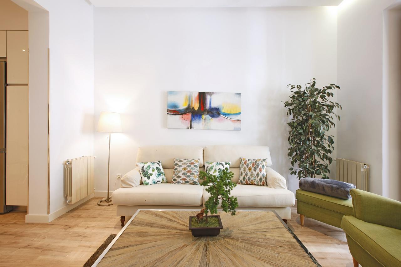 Reina Sofía Boutique By Madflats Collection * Madrid